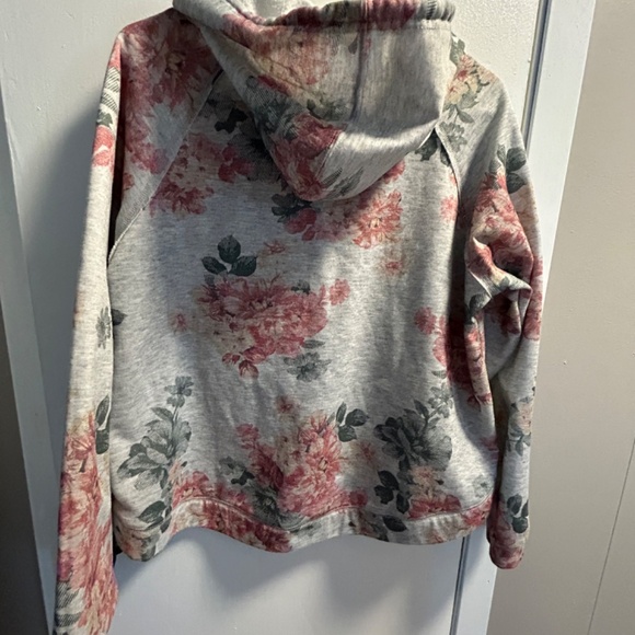 Point Zero Floral Sweater - Picture 3 of 3